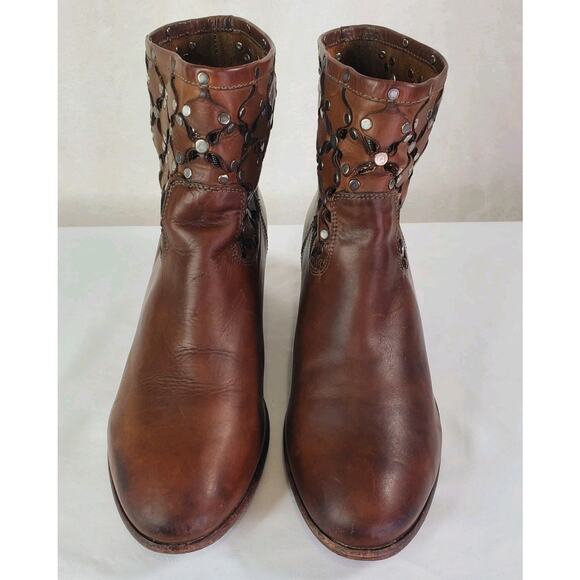 Frye Women Size 10 B Brown Leather Courtney Studded Ankle Boots 71067 Bootie - Picture 3 of 10